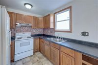 915 East 15th Ave, Winfield, KS 67156