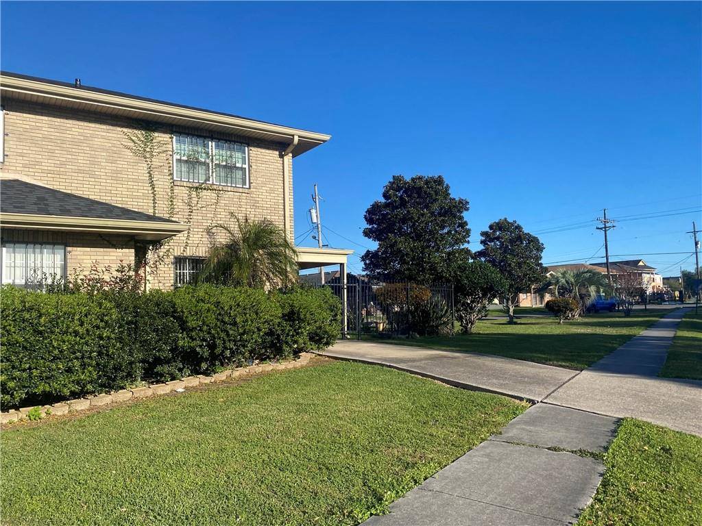 4215 Saint Bernard Avenue, New Orleans, LA 70122