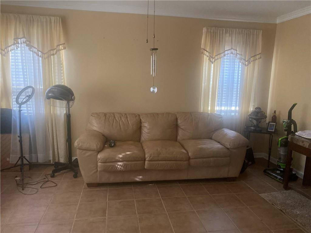 4215 Saint Bernard Avenue, New Orleans, LA 70122