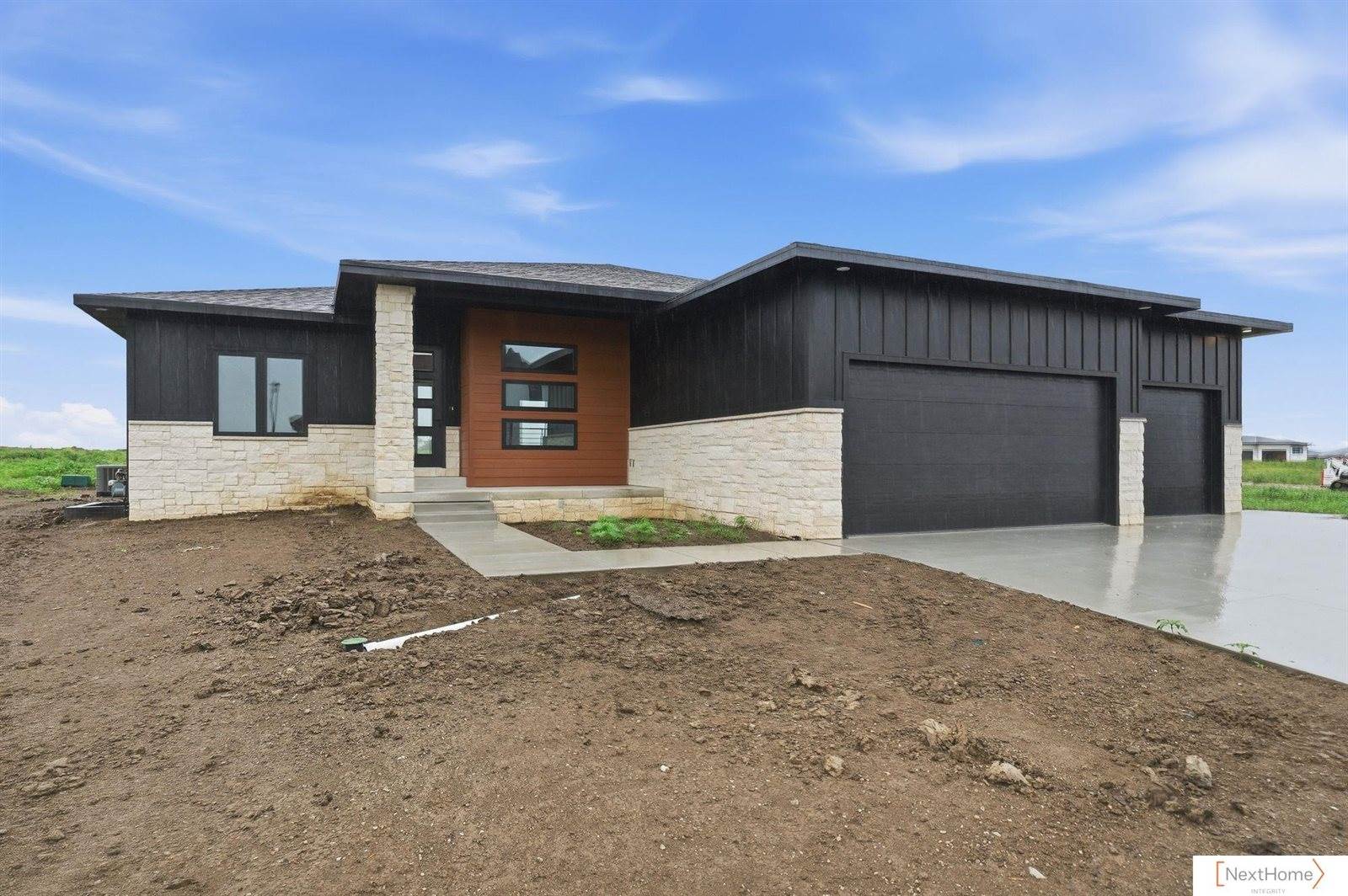 8921 Dragonfly Lane, Lincoln, NE 68526