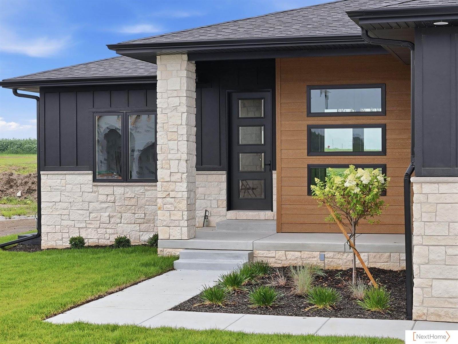 8921 Dragonfly Lane, Lincoln, NE 68526