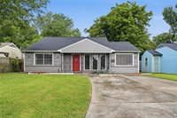 8826 Delilah Street, Houston, TX 77033