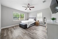 8826 Delilah Street, Houston, TX 77033