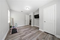 8826 Delilah Street, Houston, TX 77033