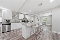 8826 Delilah Street, Houston, TX 77033