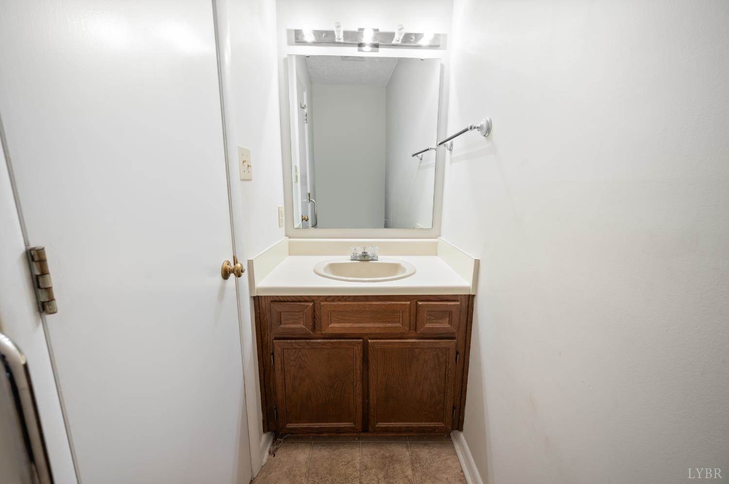 2412 Deer Run, Forest, VA 24551