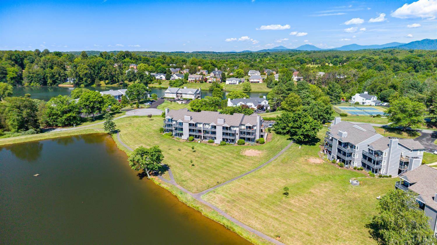 2412 Deer Run, Forest, VA 24551