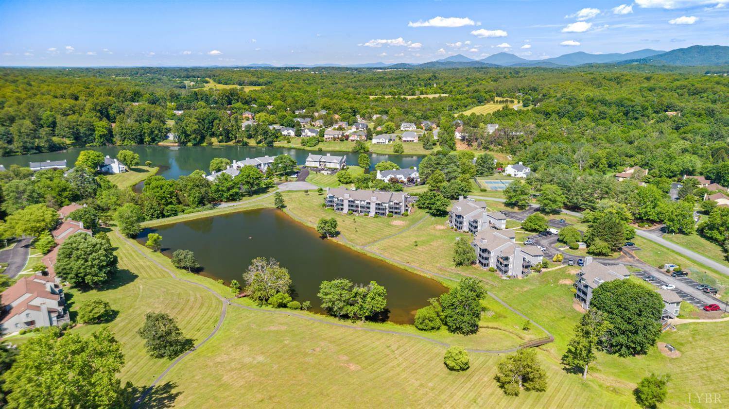 2412 Deer Run, Forest, VA 24551