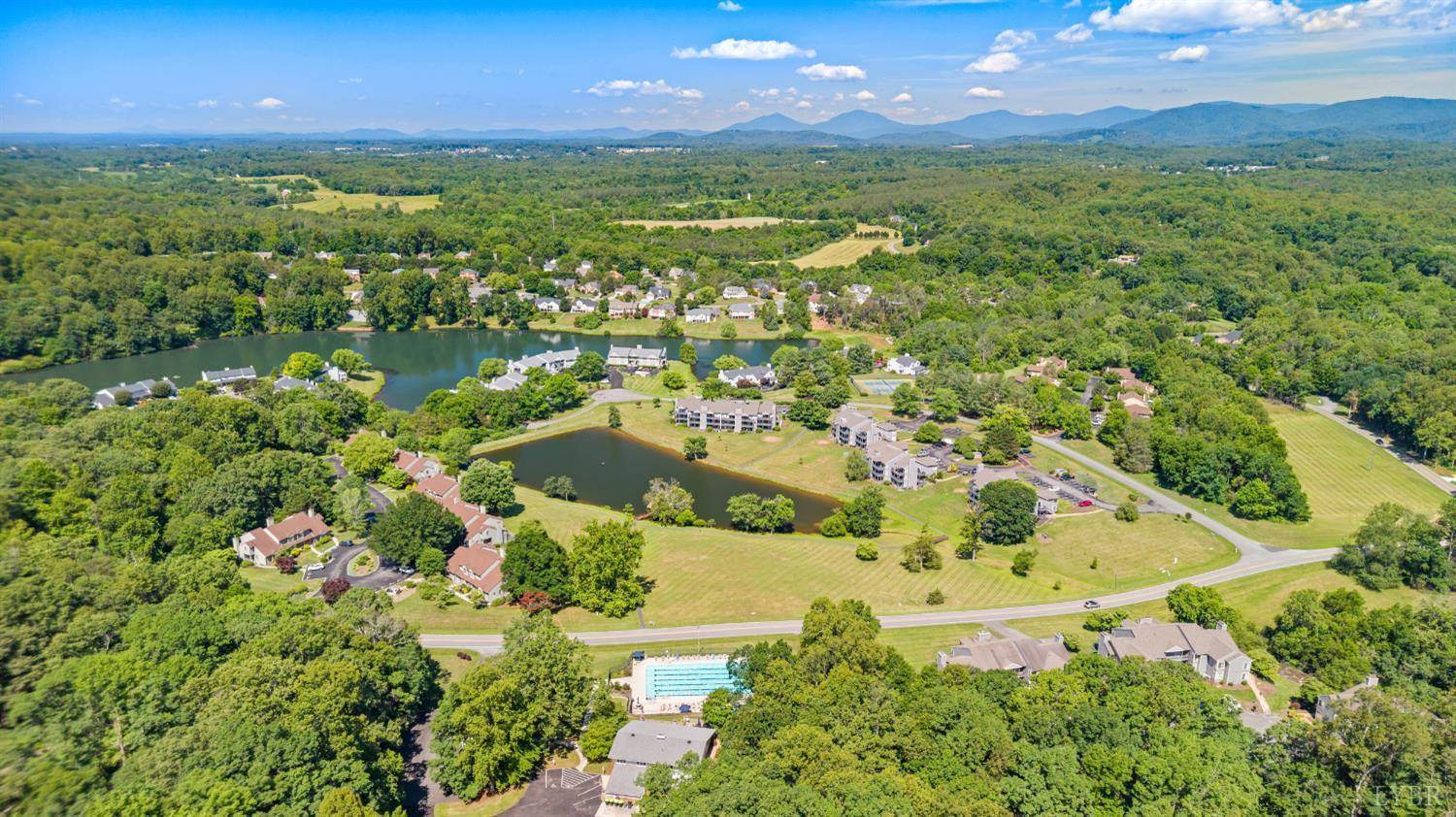 2412 Deer Run, Forest, VA 24551