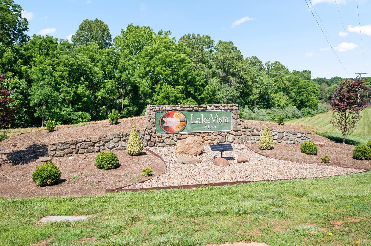 2412 Deer Run, Forest, VA 24551