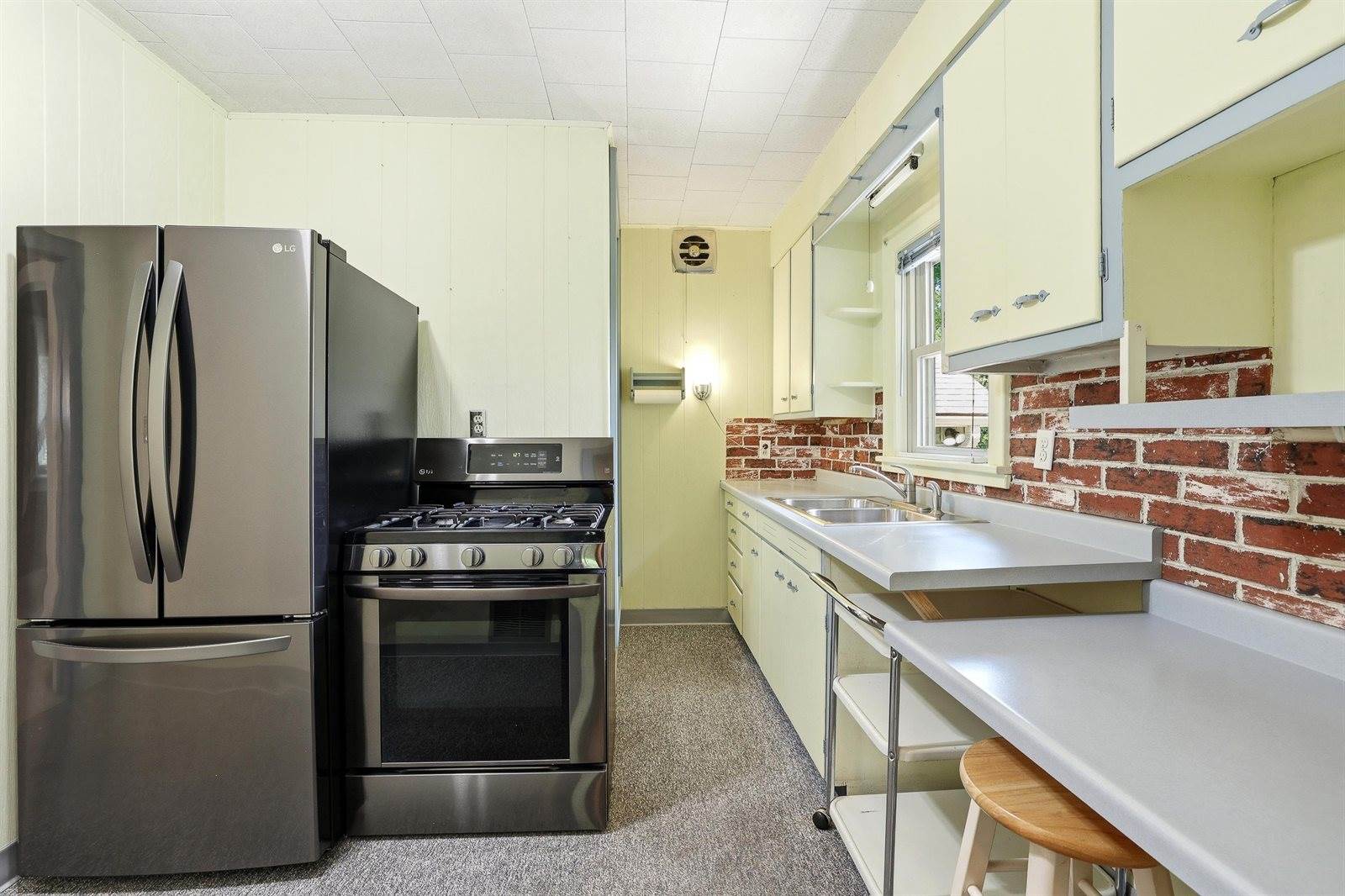 300 Mc Dill Avenue, Stevens Point, WI 54481