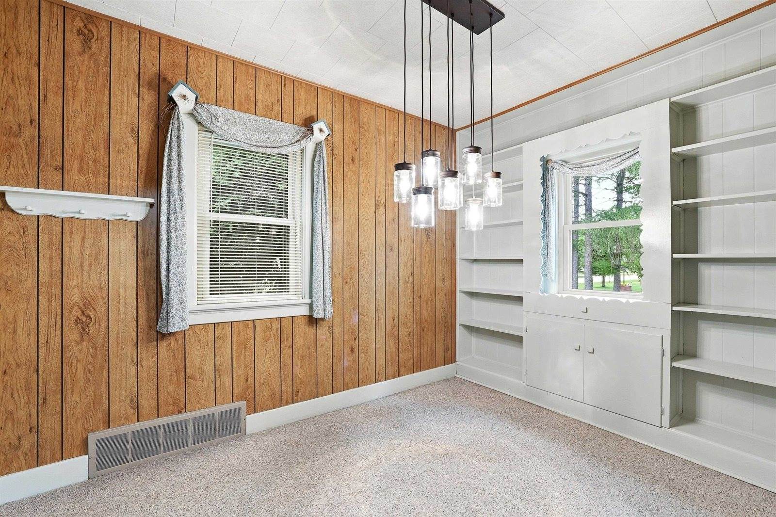 300 Mc Dill Avenue, Stevens Point, WI 54481
