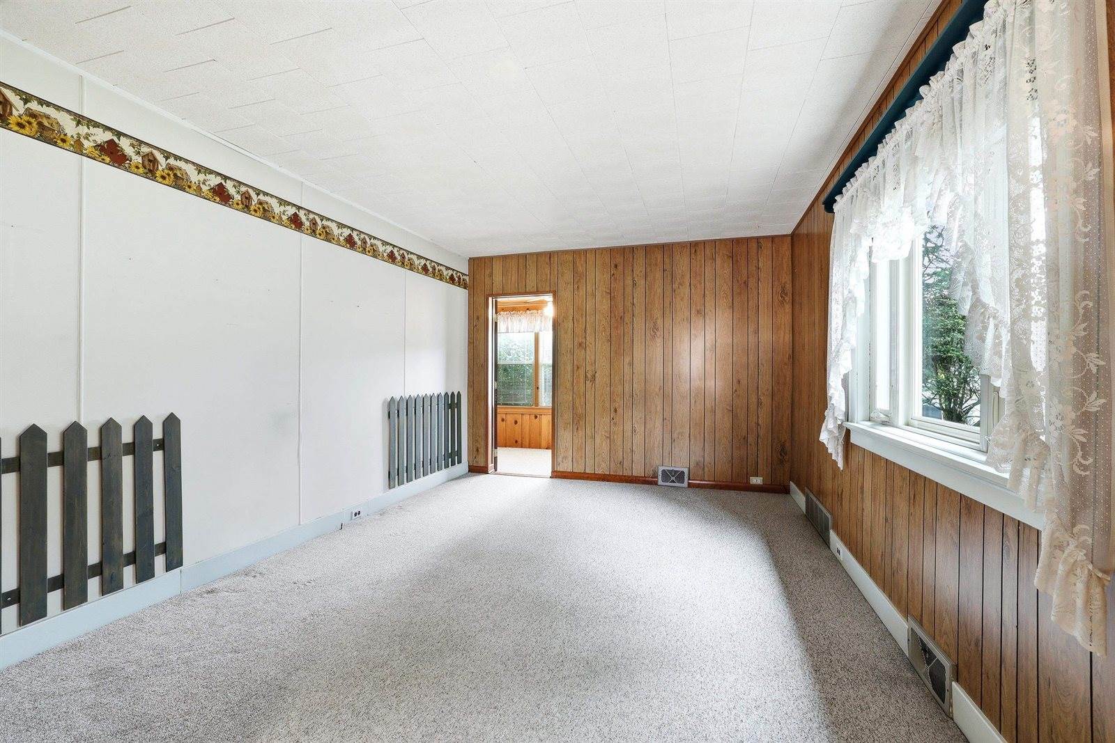 300 Mc Dill Avenue, Stevens Point, WI 54481