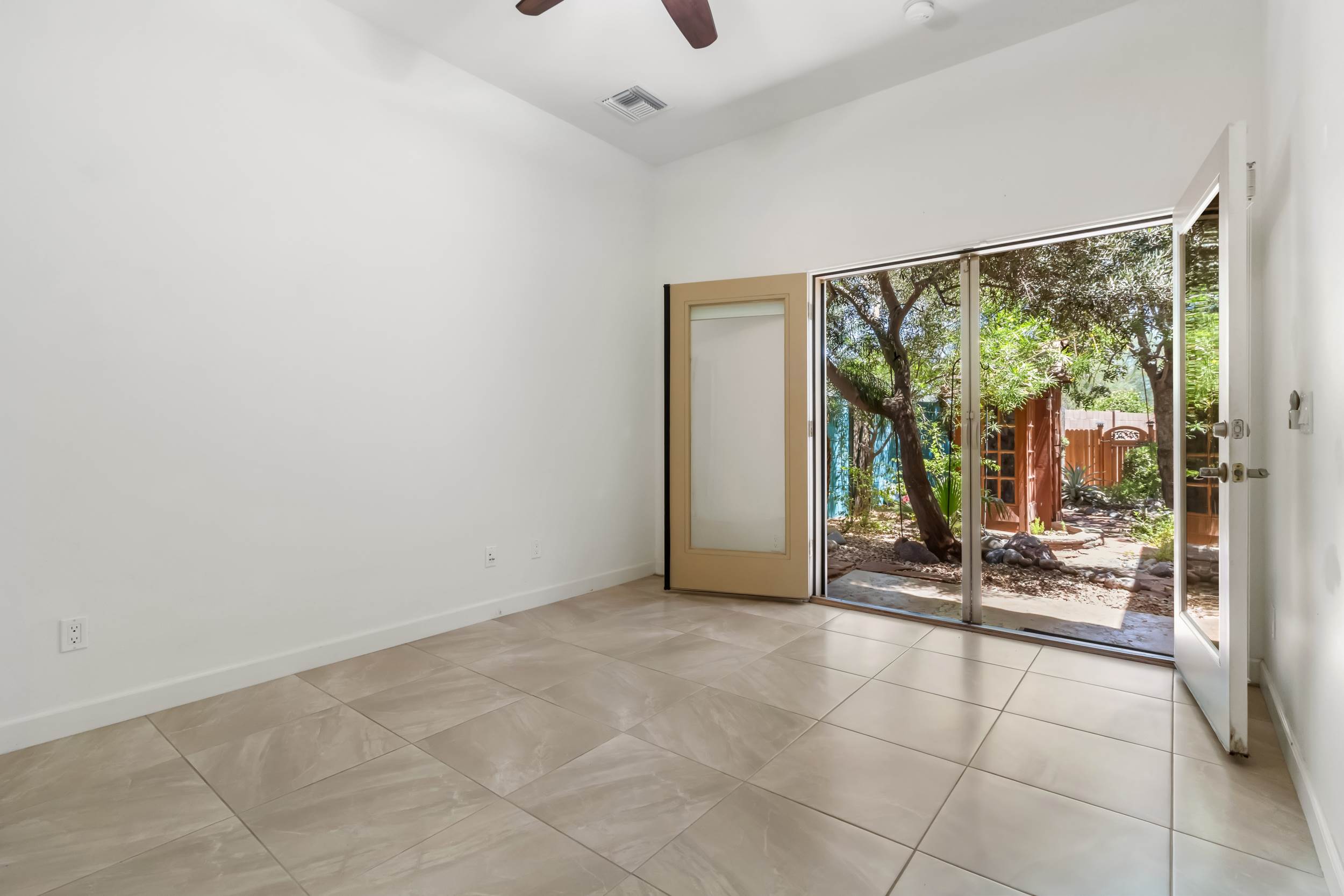 11660 N Lakeview Ct, surprise, AZ 85378
