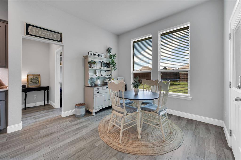 3660 Twin Pines Drive, Grand Prairie, TX 76065