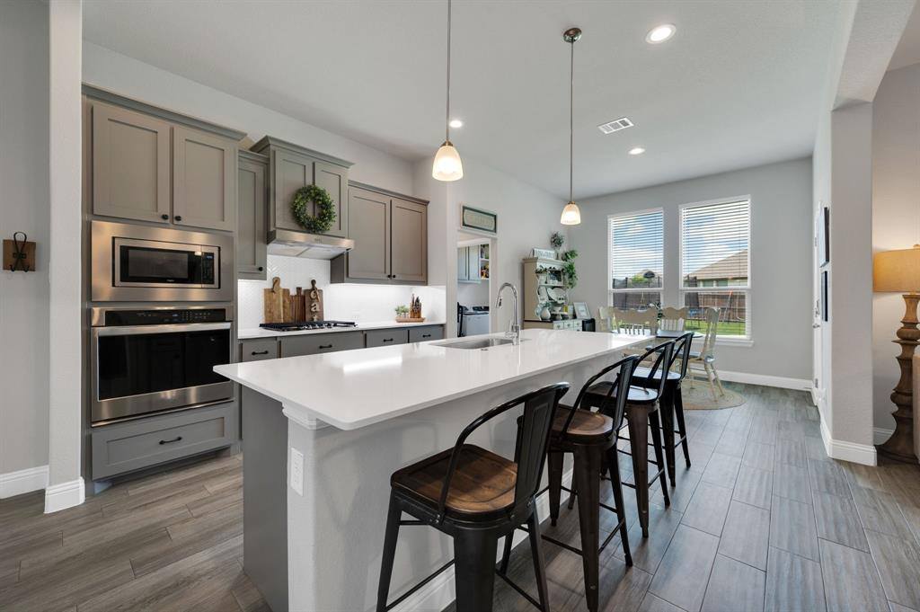 3660 Twin Pines Drive, Grand Prairie, TX 76065