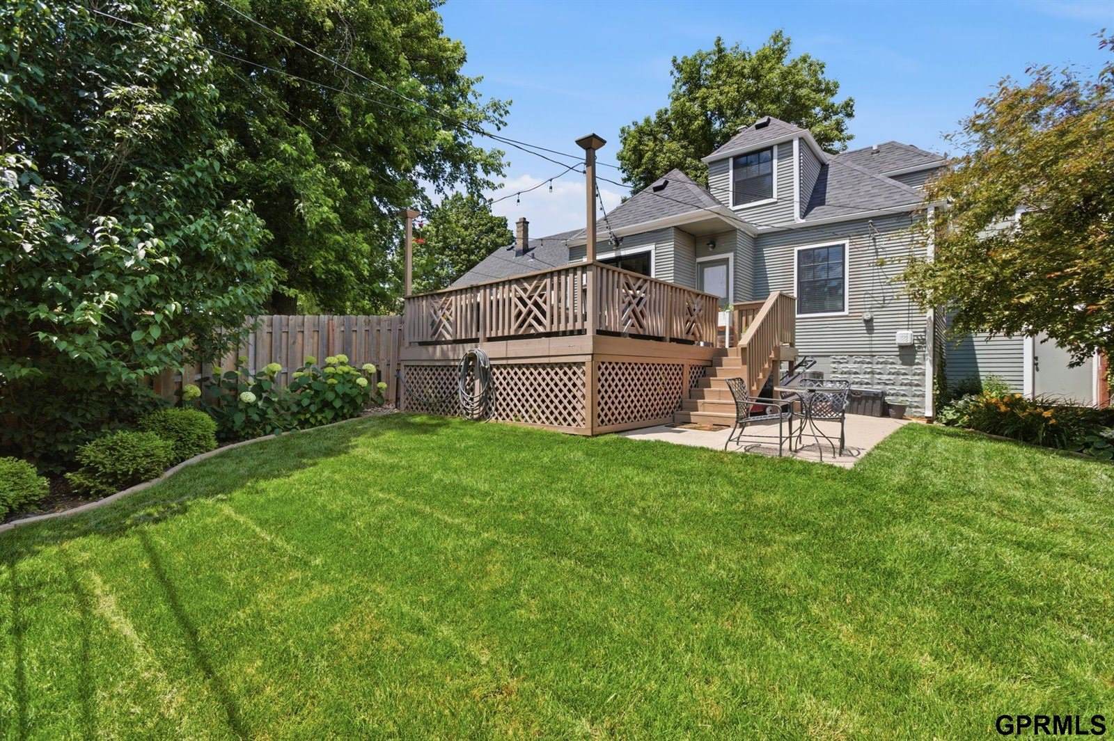 5911 Pierce Street, Omaha, NE 68106