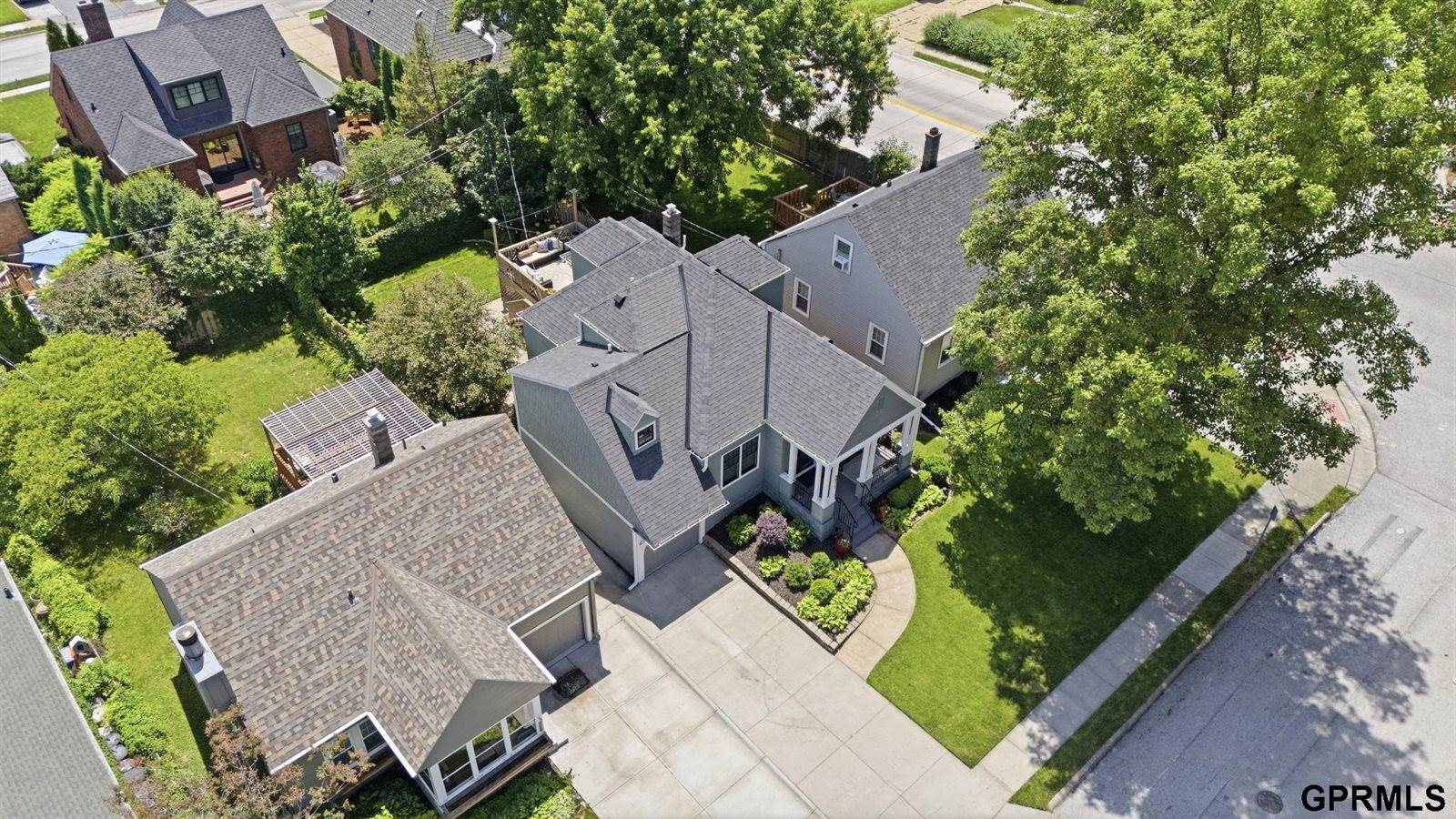 5911 Pierce Street, Omaha, NE 68106