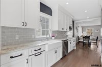 5911 Pierce Street, Omaha, NE 68106