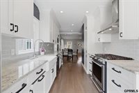 5911 Pierce Street, Omaha, NE 68106