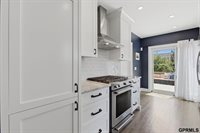 5911 Pierce Street, Omaha, NE 68106