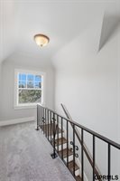 5911 Pierce Street, Omaha, NE 68106
