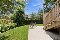 5911 Pierce Street, Omaha, NE 68106