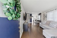 5911 Pierce Street, Omaha, NE 68106