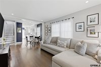 5911 Pierce Street, Omaha, NE 68106