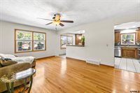 9806 O Circle, Omaha, NE 68127