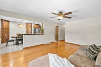 9806 O Circle, Omaha, NE 68127
