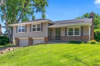 9806 O Circle, Omaha, NE 68127