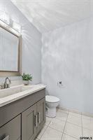 9806 O Circle, Omaha, NE 68127