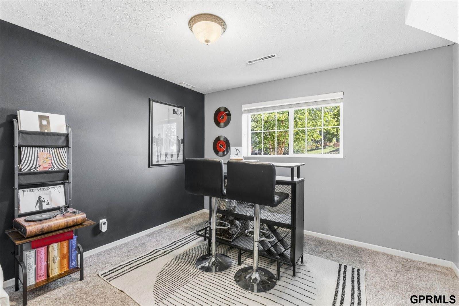 17625 Josephine Street, Omaha, NE 68136