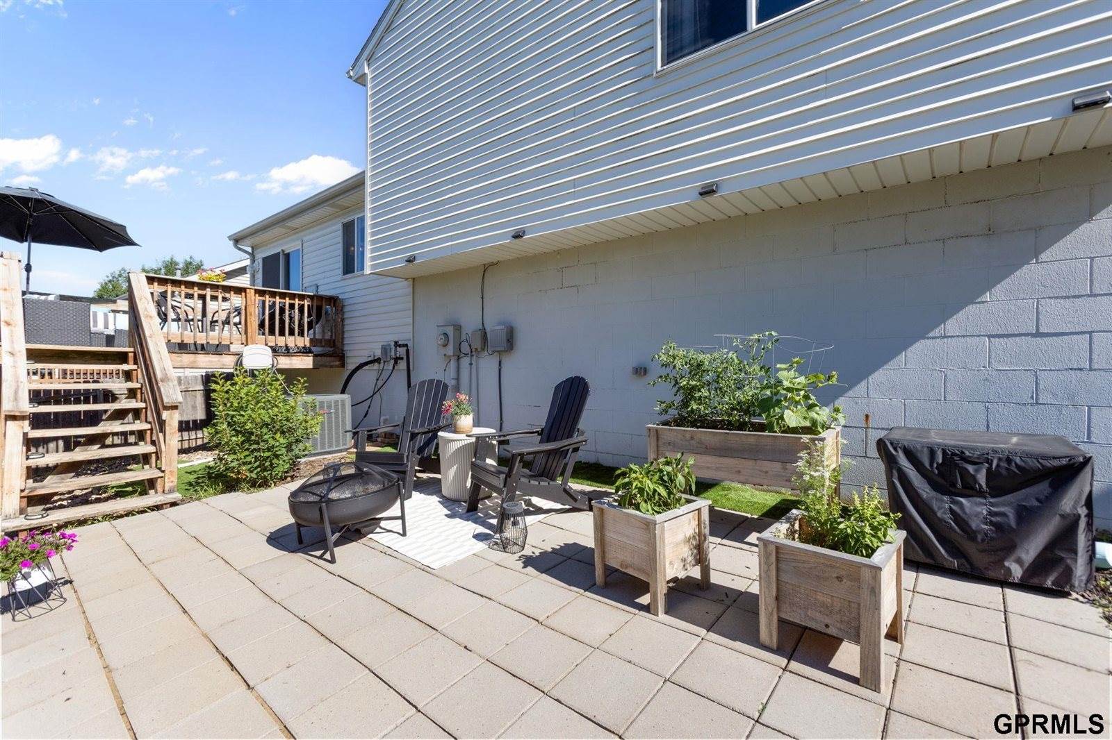 17625 Josephine Street, Omaha, NE 68136