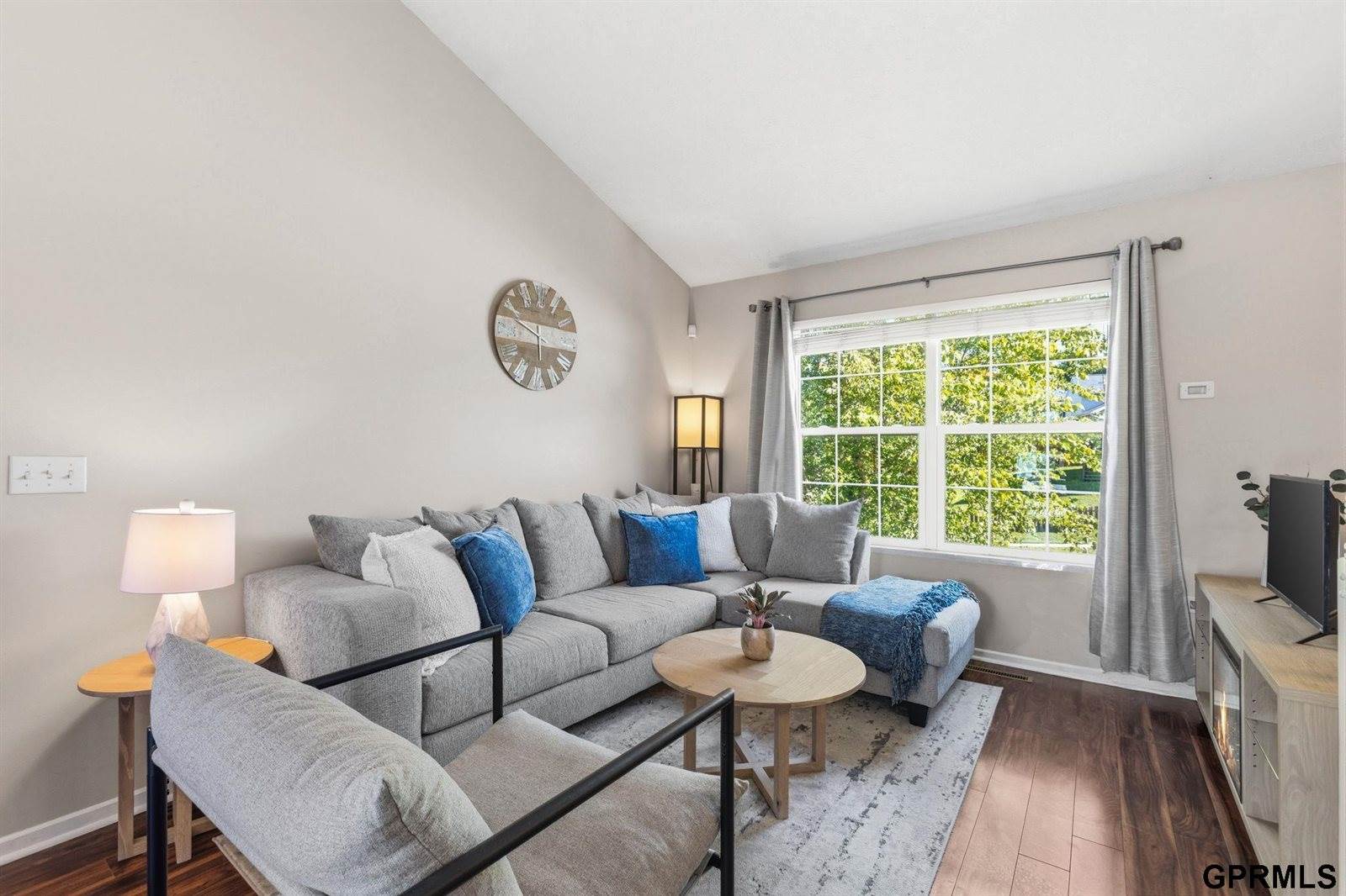17625 Josephine Street, Omaha, NE 68136
