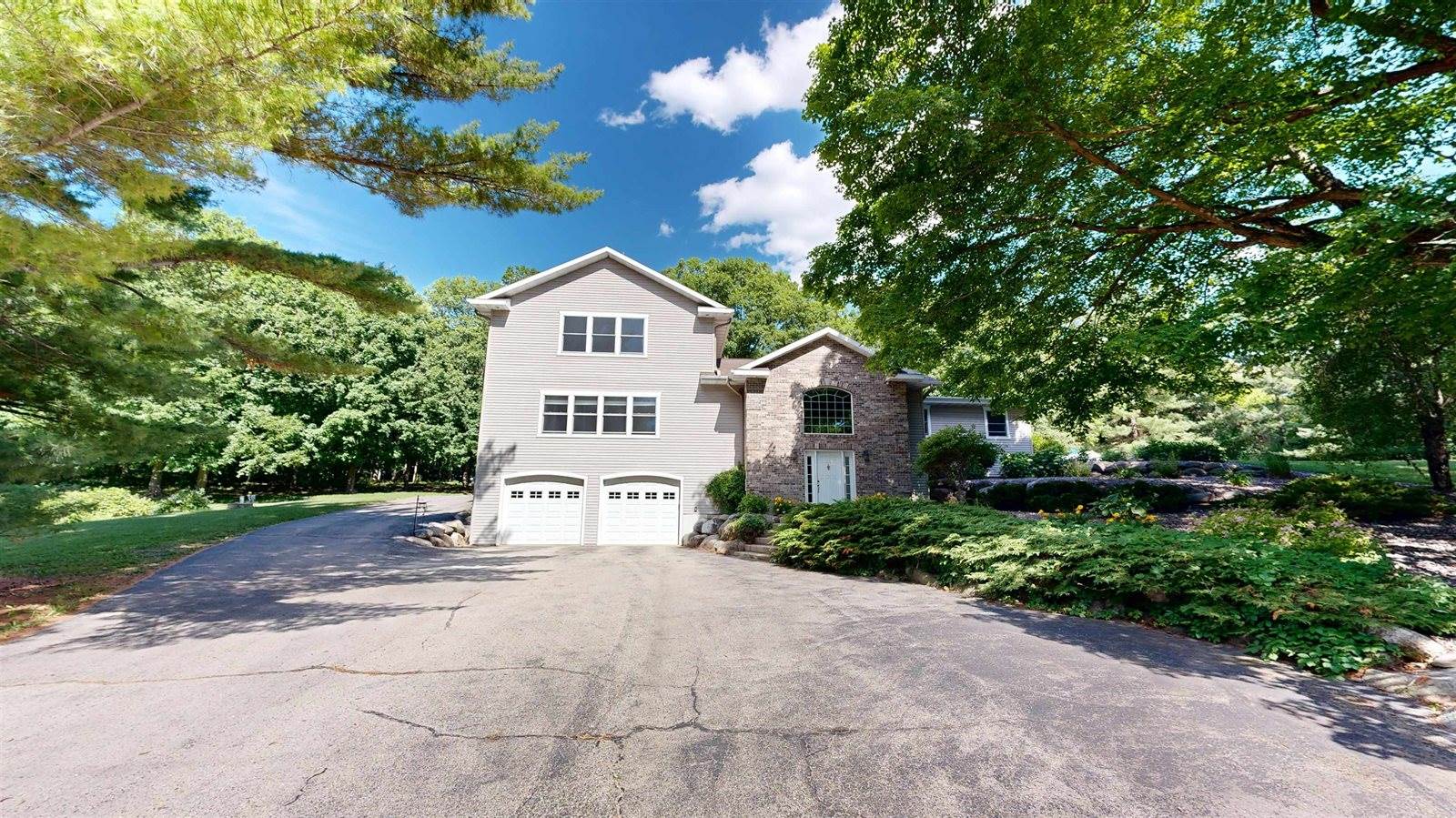 N2310 Wenham, Hebron, WI 53538