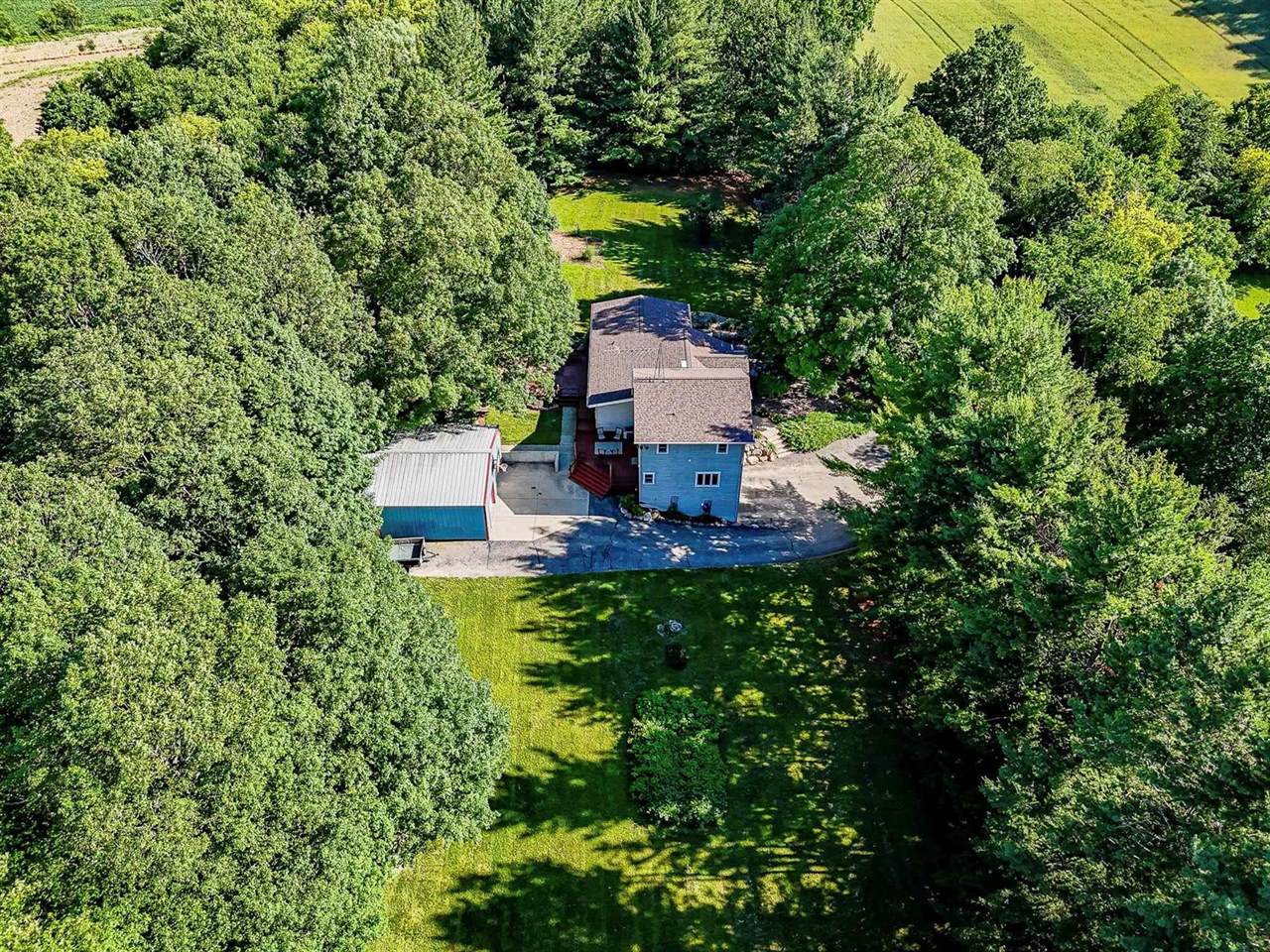 N2310 Wenham, Hebron, WI 53538