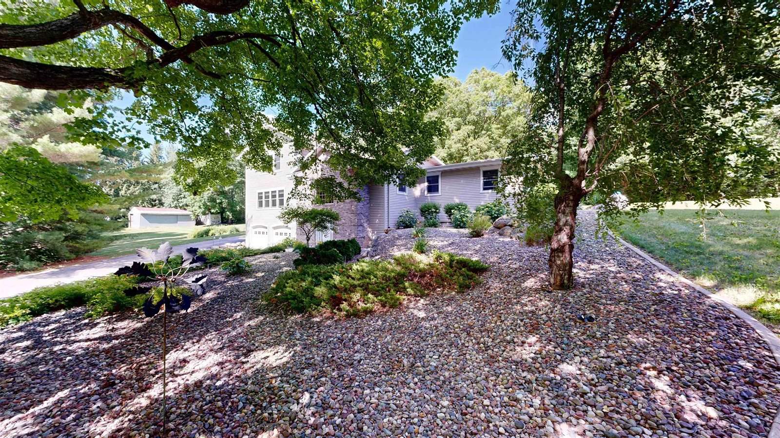 N2310 Wenham, Hebron, WI 53538