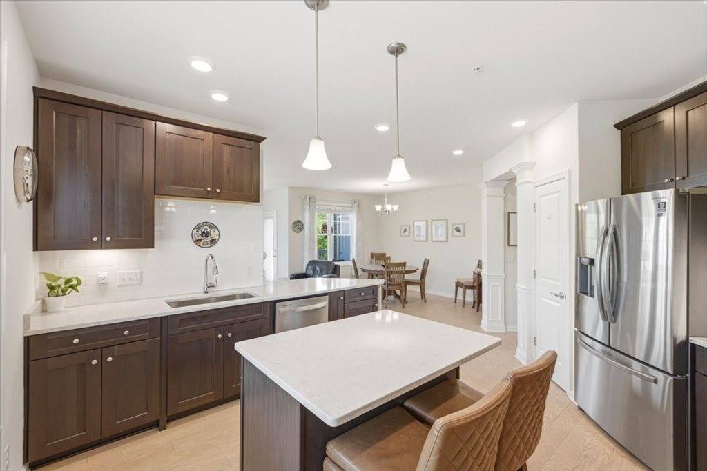 2301 Pennington Dr, Walpole, MA 02081