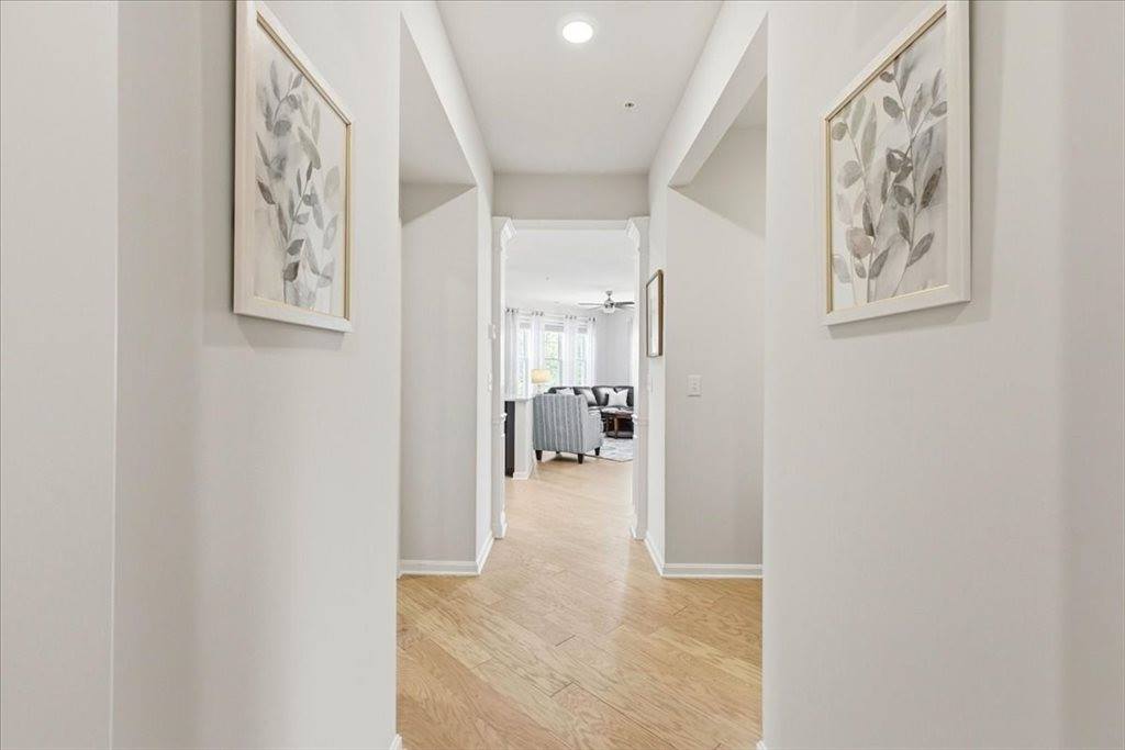 2301 Pennington Dr, Walpole, MA 02081