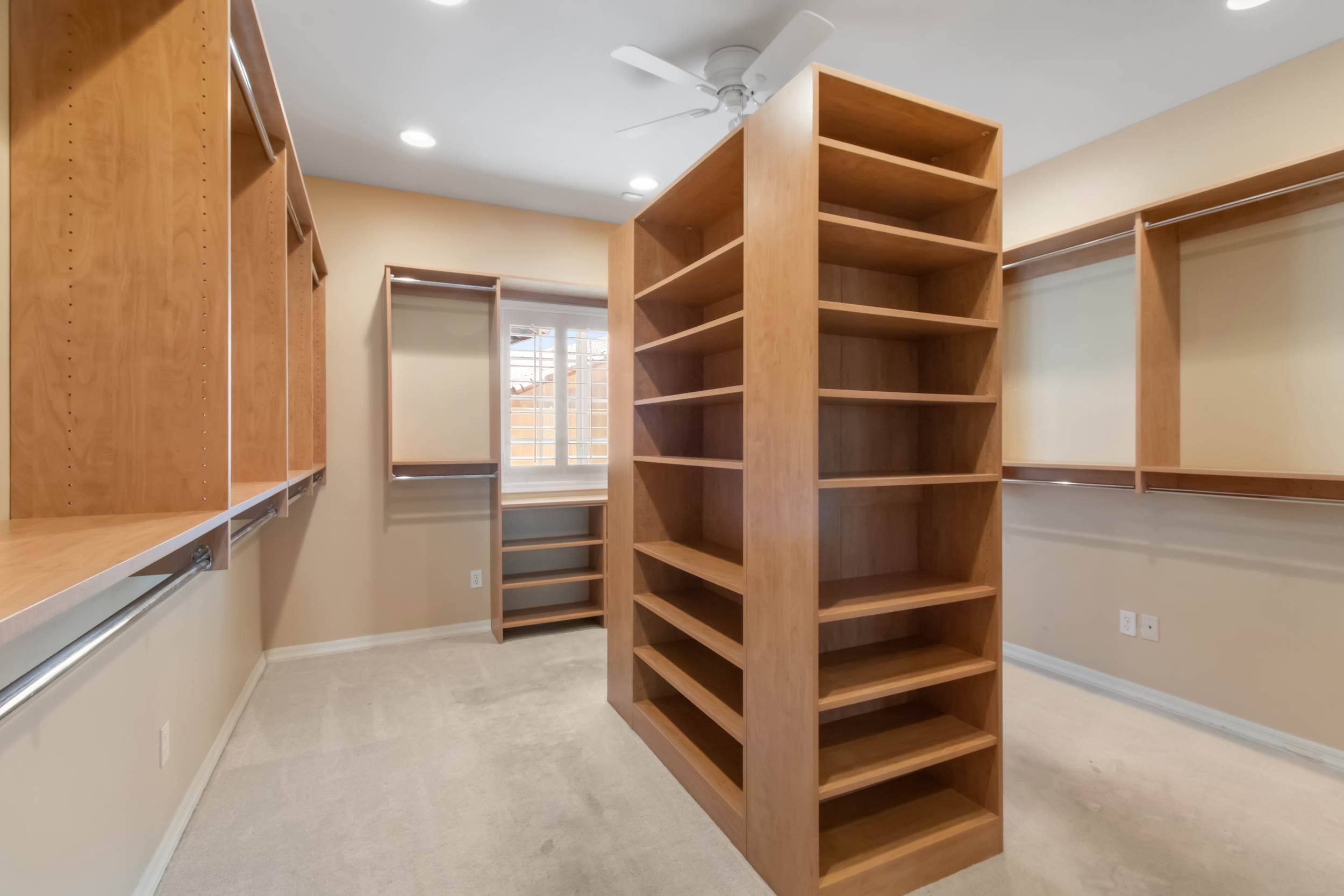 17269 N Coyote Lakes Parkway, Surprise, AZ 85378
