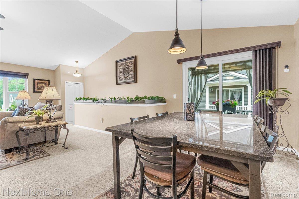 432 Maple Cove Circle, SalineCity_Washtenaw, MI 48176