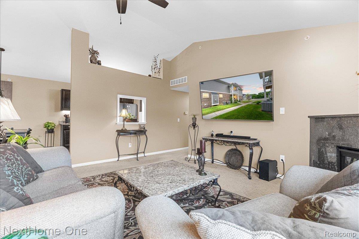 432 Maple Cove Circle, SalineCity_Washtenaw, MI 48176