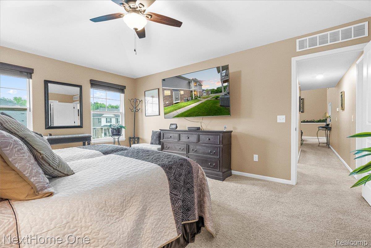 432 Maple Cove Circle, SalineCity_Washtenaw, MI 48176