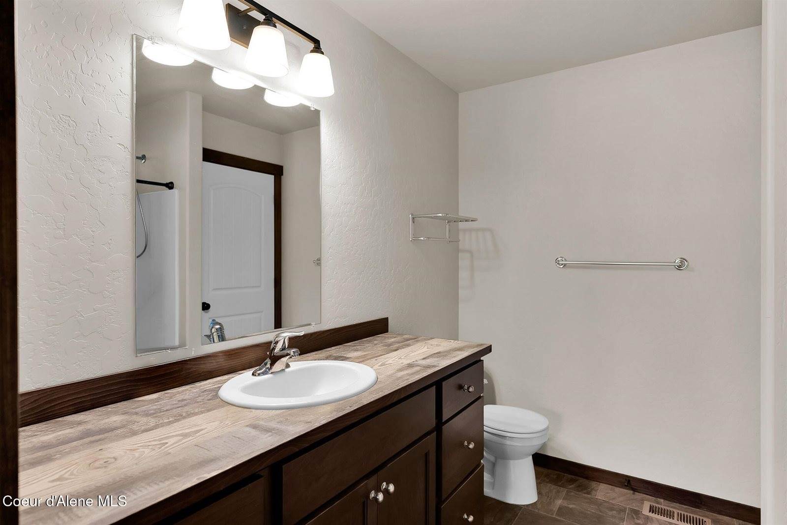 5802 West Joss Ln, Spirit Lake, ID 83869