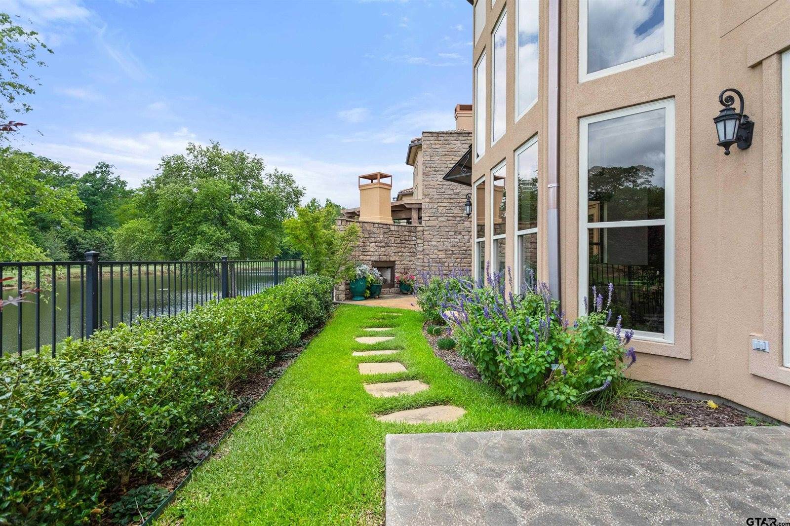 822 Estrella Del Mar, Tyler, TX 75703