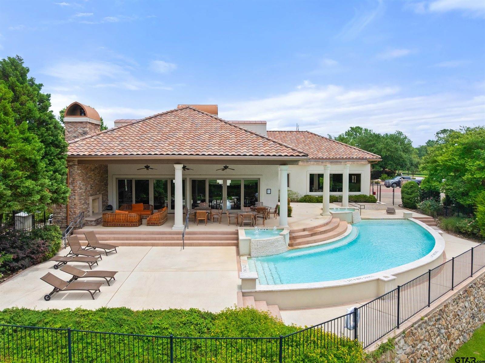 822 Estrella Del Mar, Tyler, TX 75703