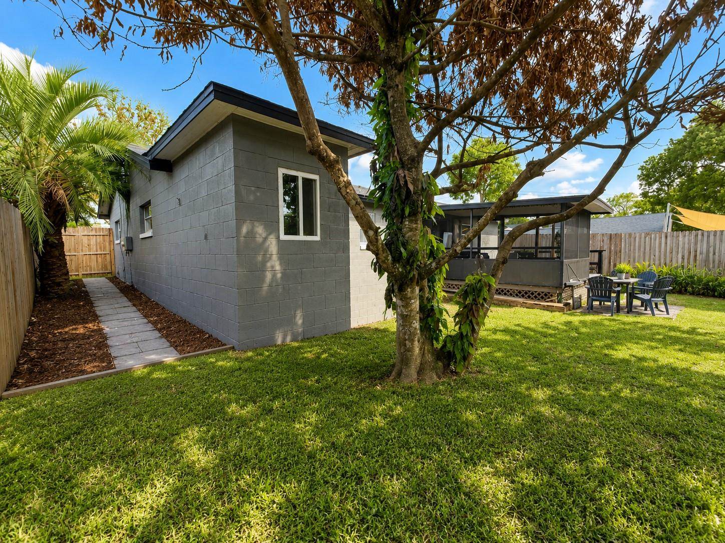 1050 Blackwood Street, Altamonte Springs, FL 32701