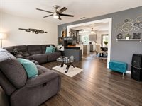 1050 Blackwood Street, Altamonte Springs, FL 32701
